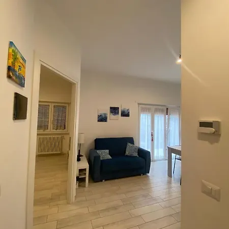 Dei Delfini Sul Mare Di Roma -free Parking Apartment